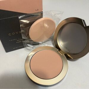 NWB 🩷 CFX Total Cover Cream Foundation in L2 / Light 2